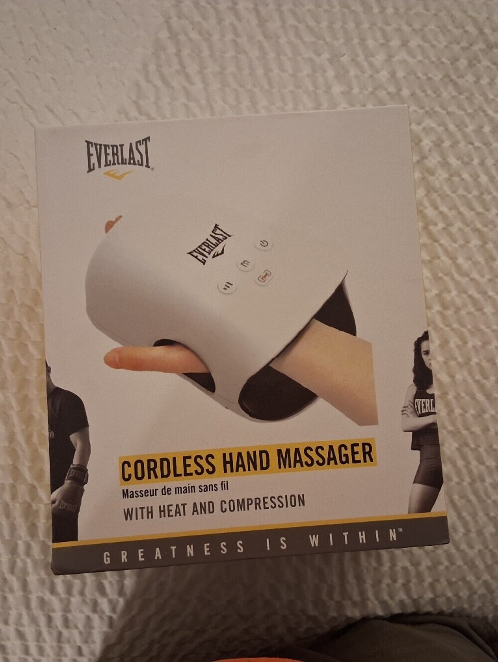 Everlast White Cordless Hand Massager with Black Interior